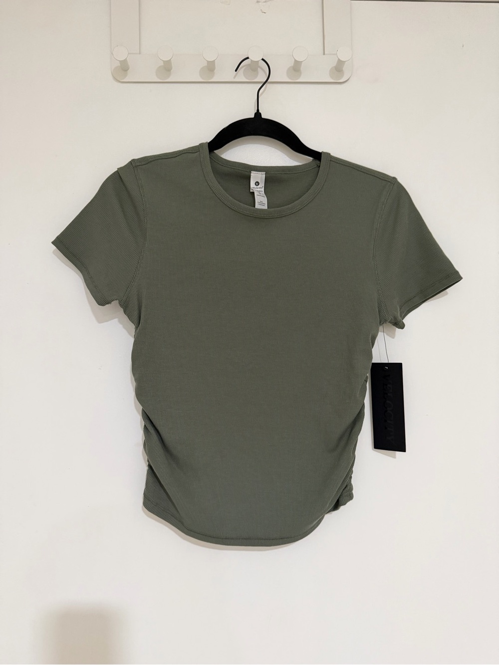 🔥🔥 Velocity Olive Green Short Sleeve Crewneck Tee! 🔥🔥